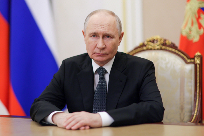Railway W... <YONHAP NO-1129> (Alexander Kazakov/Russian Presid)