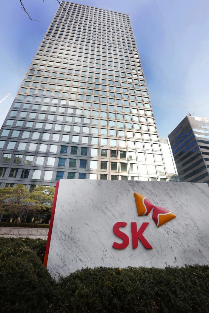 SK㈜, 올해 판 만큼 재투자했다… 반도체·AI 중심 ‘막바지 리밸런싱’