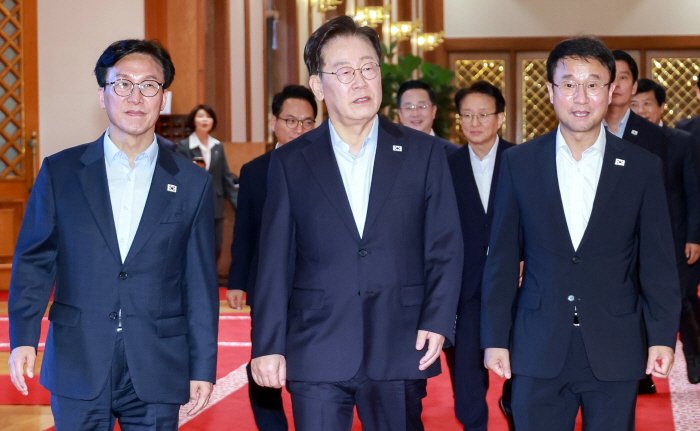 이재명 대통령, 민주당 신임 지도부와 만찬