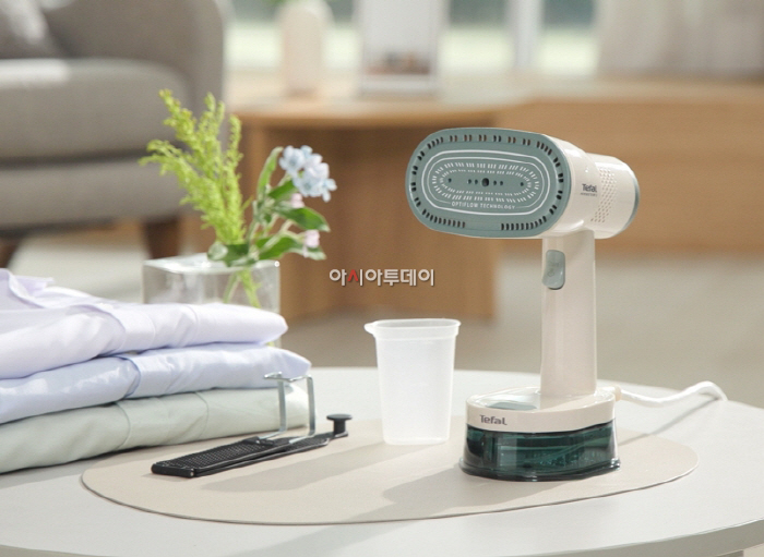 [테팔] 핸디형 진공 스팀 다리미 ‘에어로스팀 S’ (2)