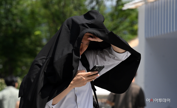 [포토]극한폭염, 머리가 너무 뜨거워서