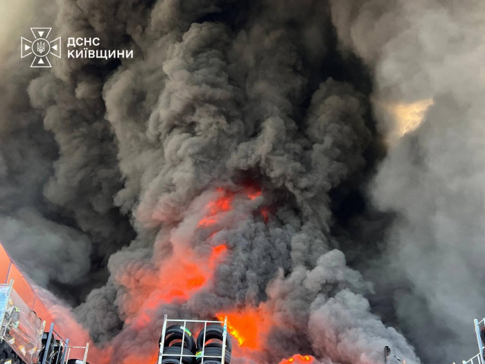 Russia Ukr... <YONHAP NO-4619> (Ukrainian Emergency Service via)