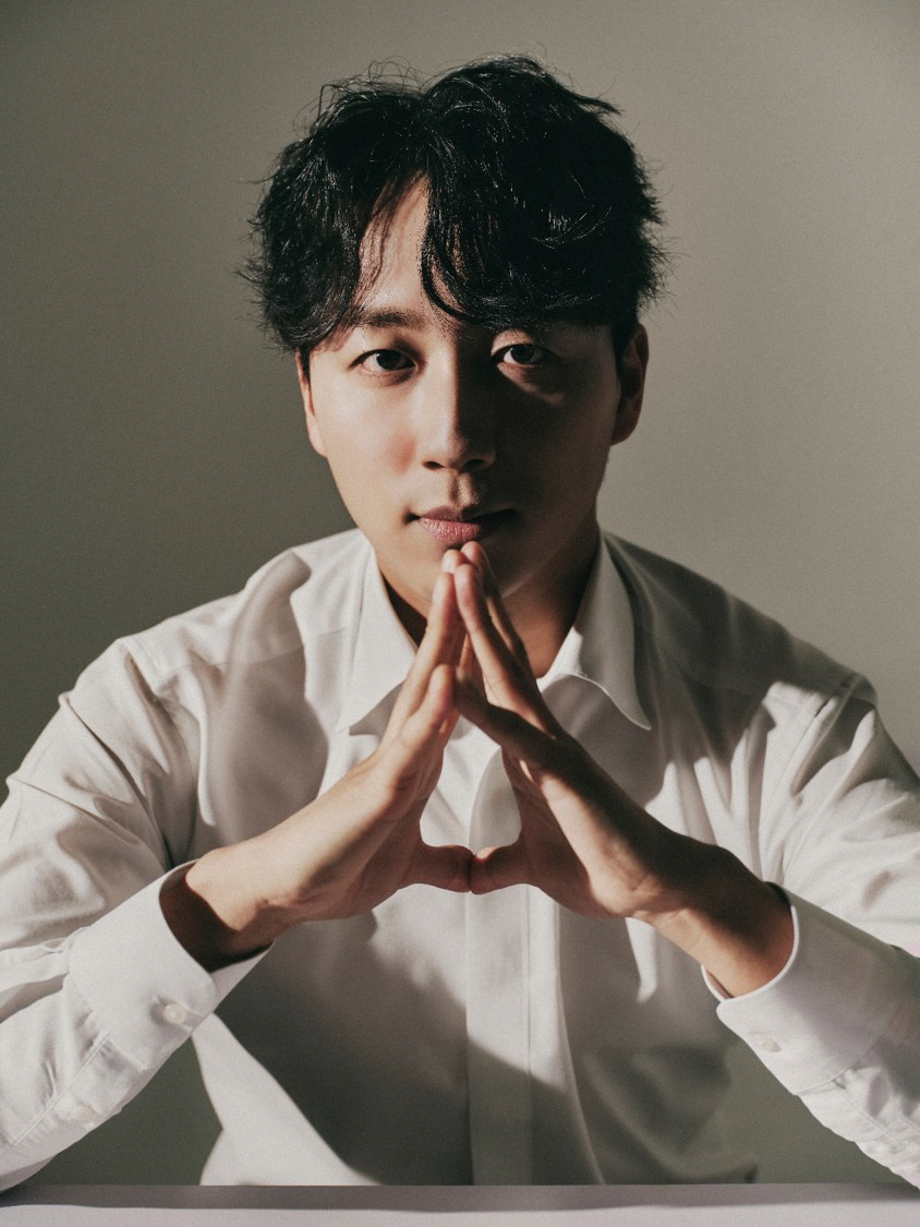 피아니스트 유성호 프로필 사진