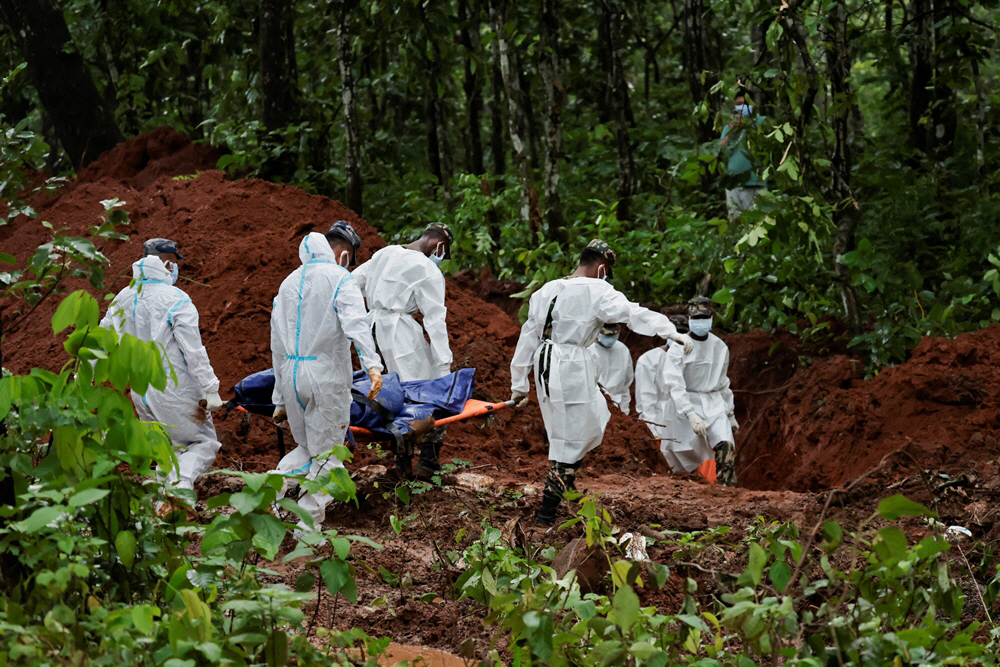 NEPAL-FLOODS/MASSBURIAL <YONHAP NO-5114> (REUTERS)