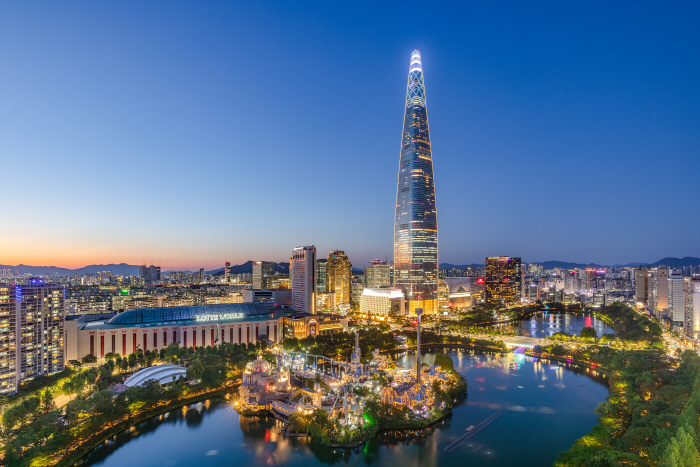 2. [롯데백화점] 롯데타운 잠실 및 롯데월드타워 전경 (1)