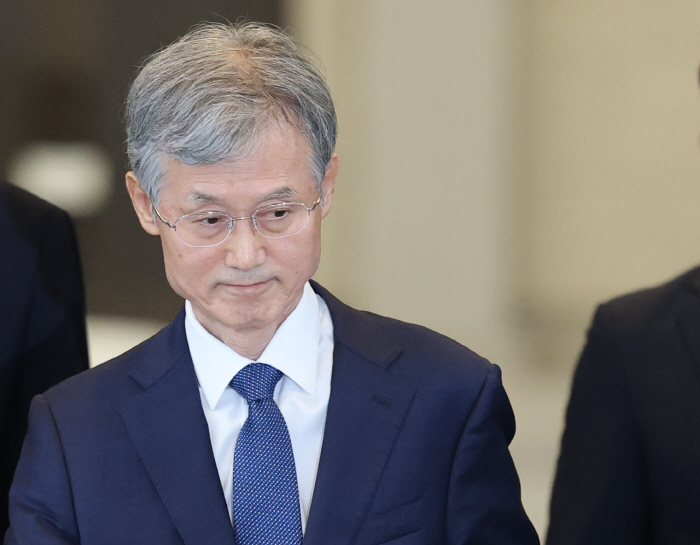 퇴근하는 조희대 대법원장