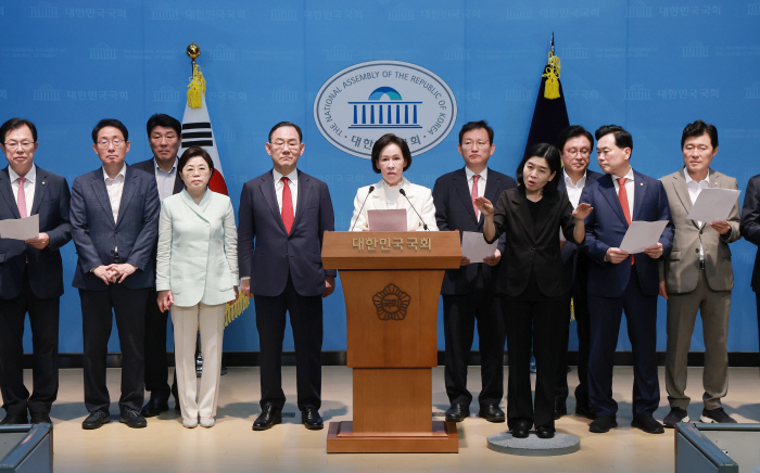 '서울대 10개 만들기' 경북대 탈락에 기자회견 ...<YONHAP NO-4811>