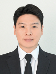 배석원 기자 증명사진