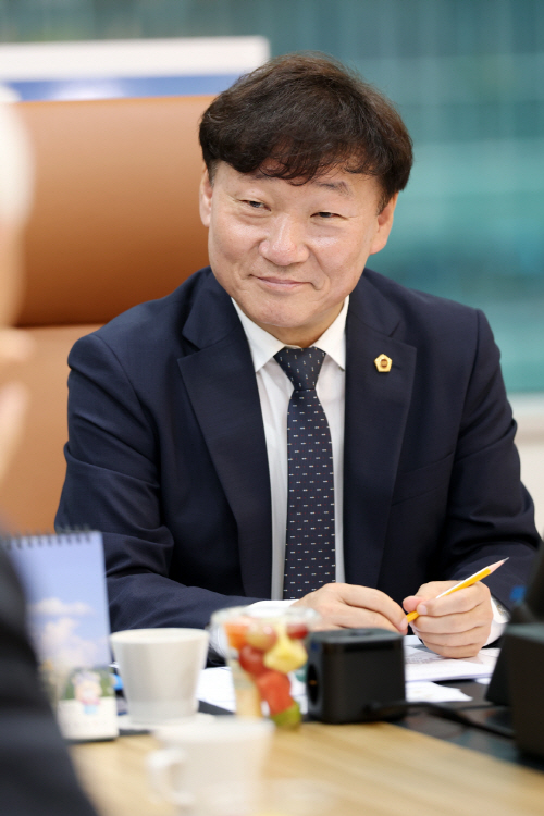 260907_남종섭_의장__도의원_청렴교육_의무화_추진...전국_광역의회_최초로_조례_명문화
