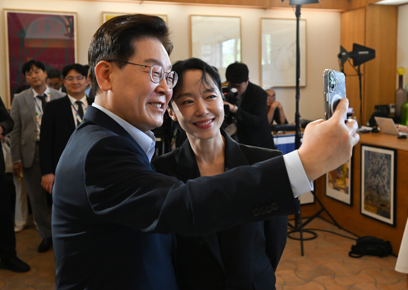 기념촬영 하는 이재명 대통령