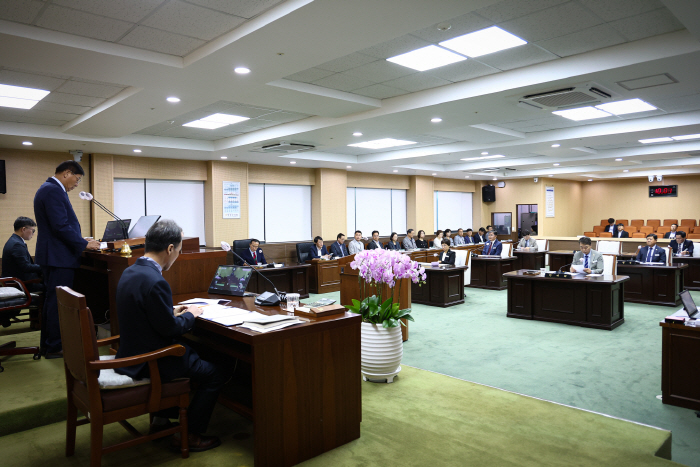 20260910 보도자료(청양군의회, 공무국외출장 취소로 민생 예산 확보에 힘 보탠다)