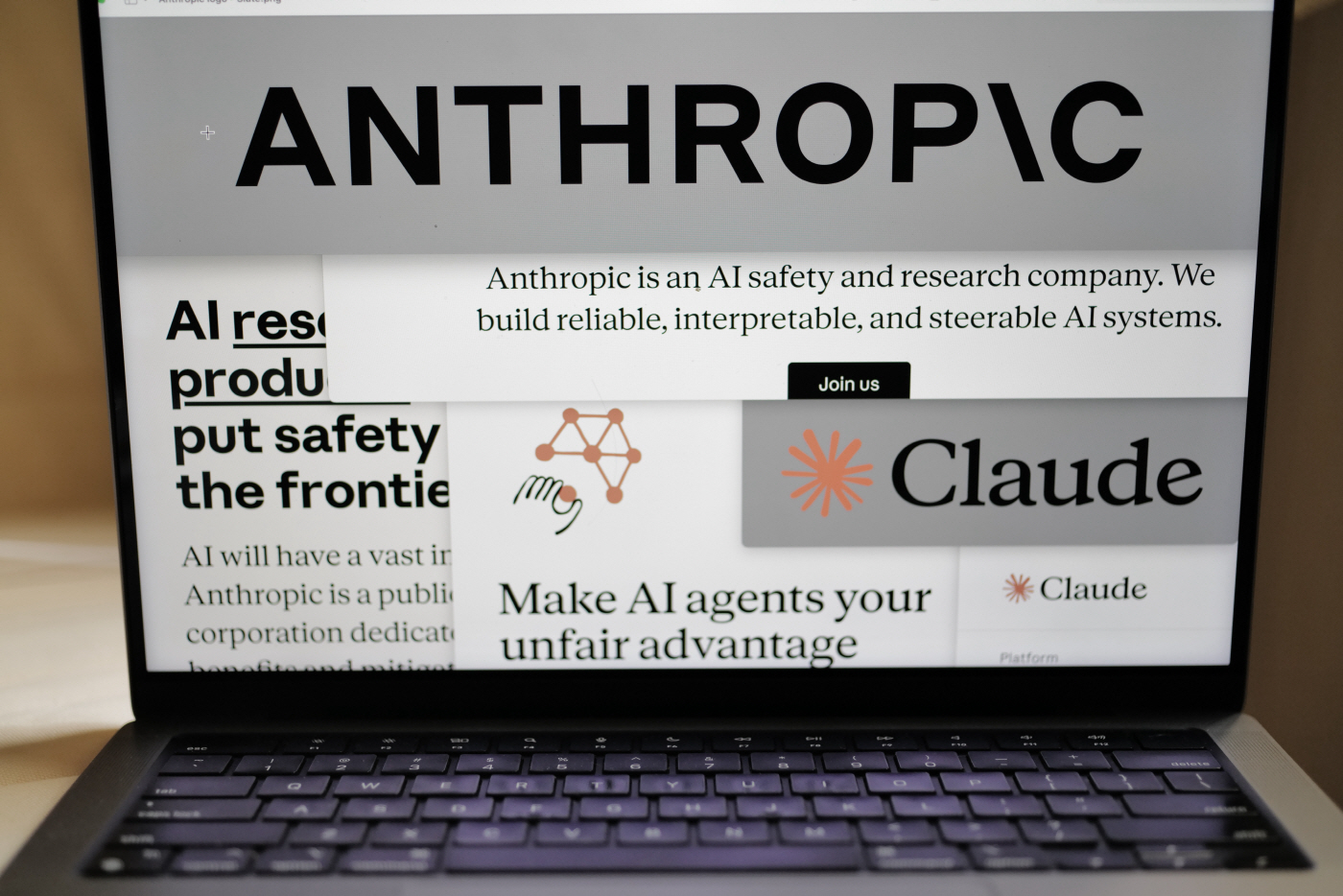 Anthropic Researche... <YONHAP NO-0913> (AP Photo/Patrick Sison)