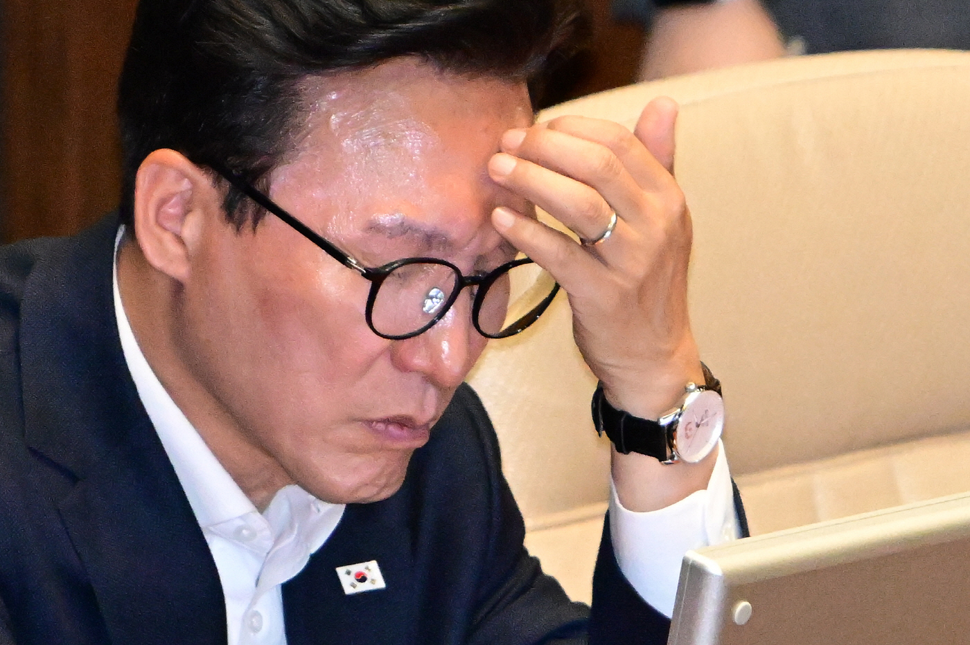 [포토] 생각에 잠긴 김민석 대표