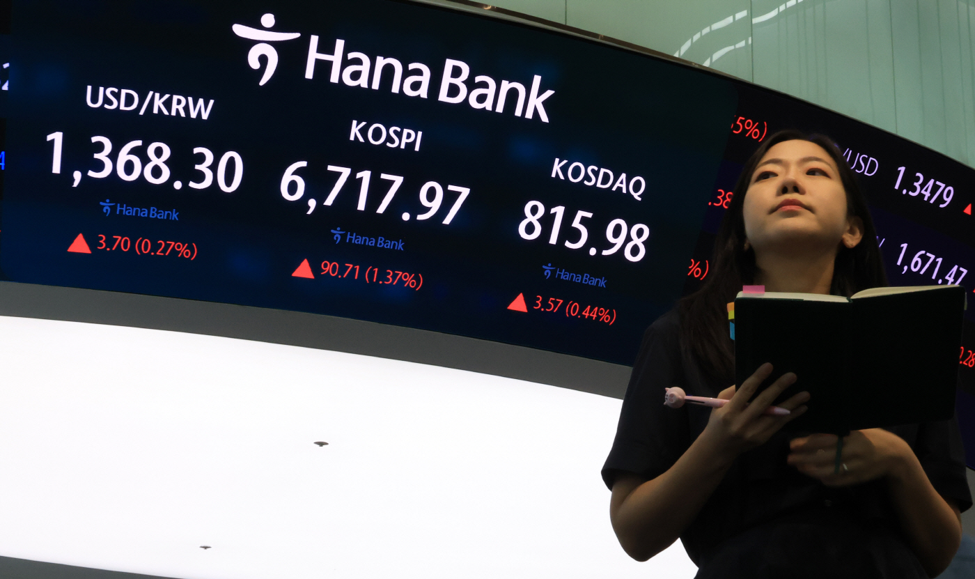 코스피, 코스닥 동반상승<YONHAP NO-5635>