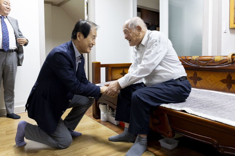 정원도 독도의용수비대원 방문