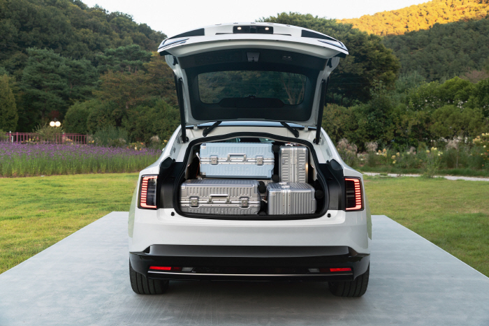 VOLVO ES90_006