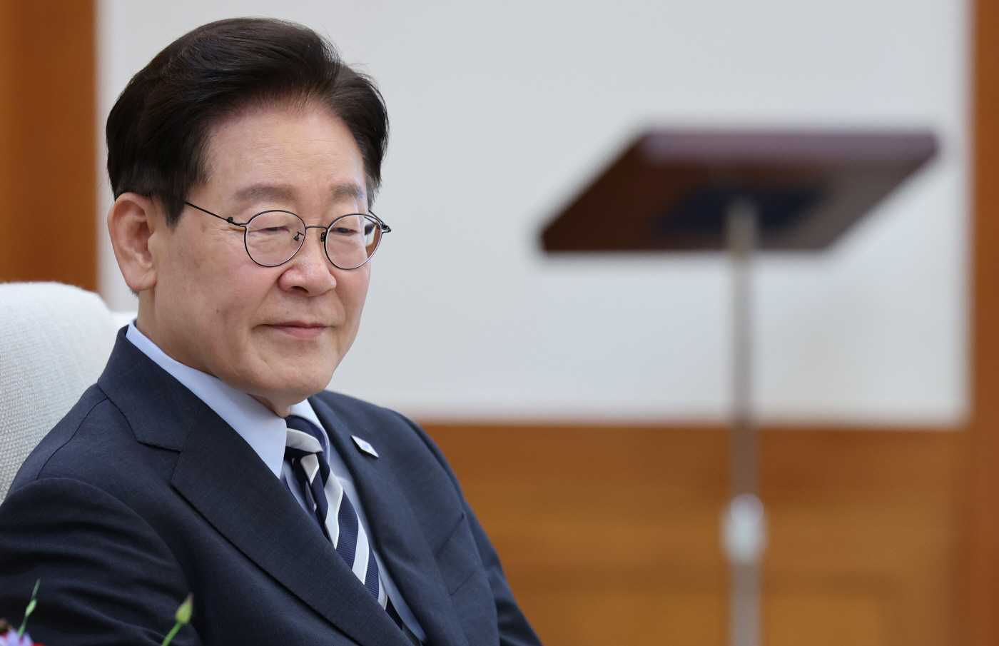 IEA 사무총장 발언 듣는 이재명 대통령