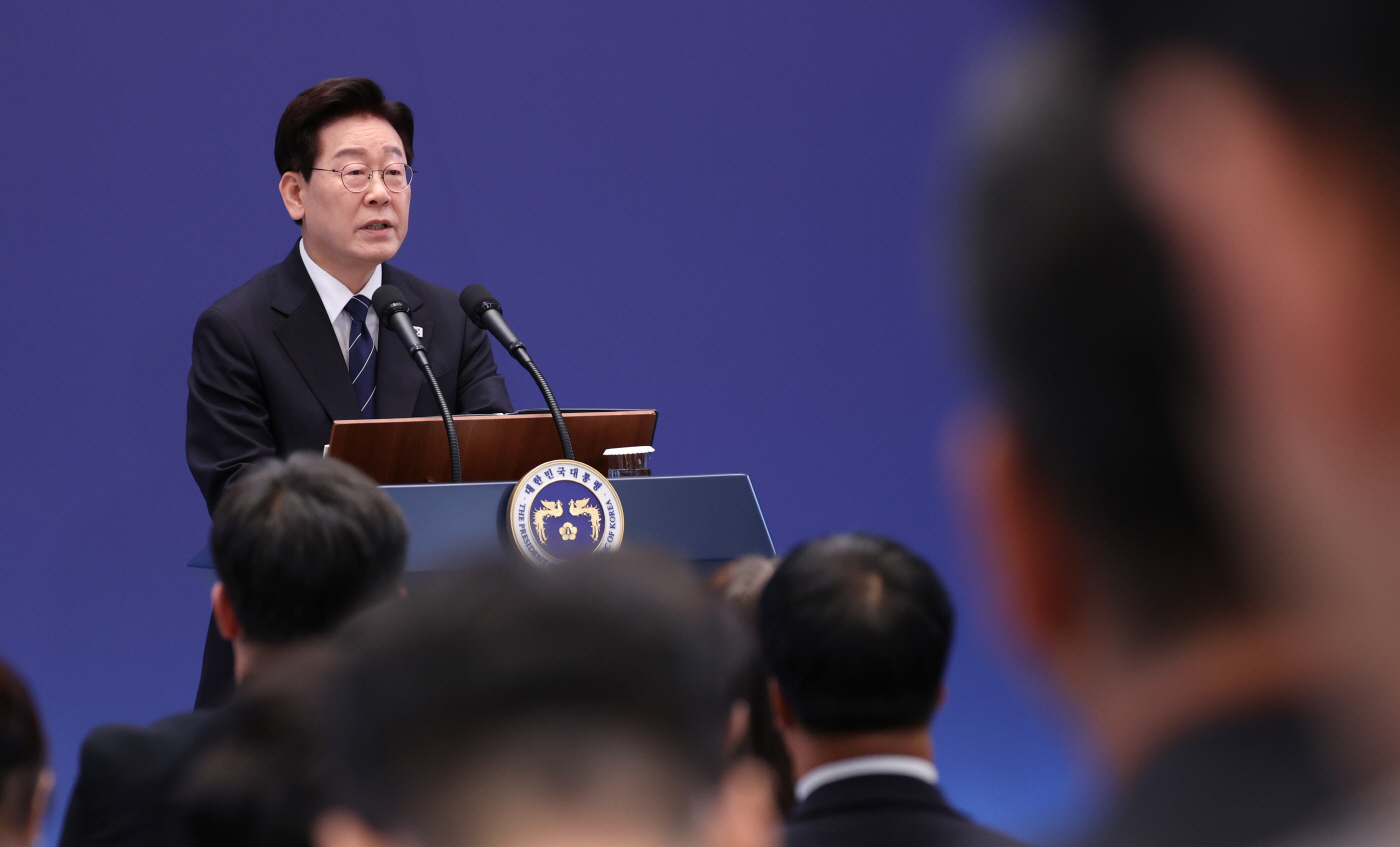 답변하는 이재명 대통령<YONHAP NO-3878>