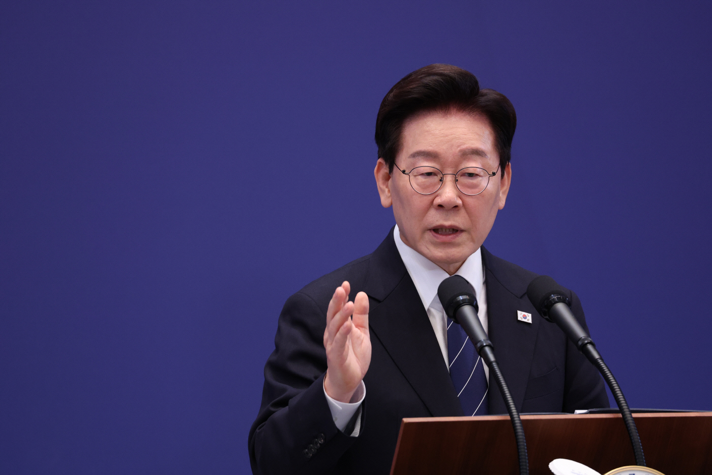 답변하는 이재명 대통령