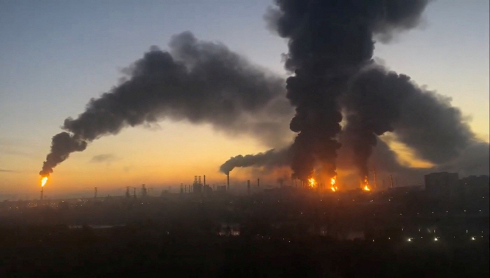 UKRAINE-CRISIS/RUSSIA-REFINERY