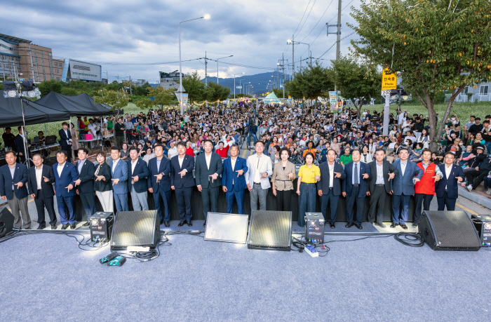 칠곡군 석적읍, 승격 20주년 기념 '읍민 화합한마당' 성황