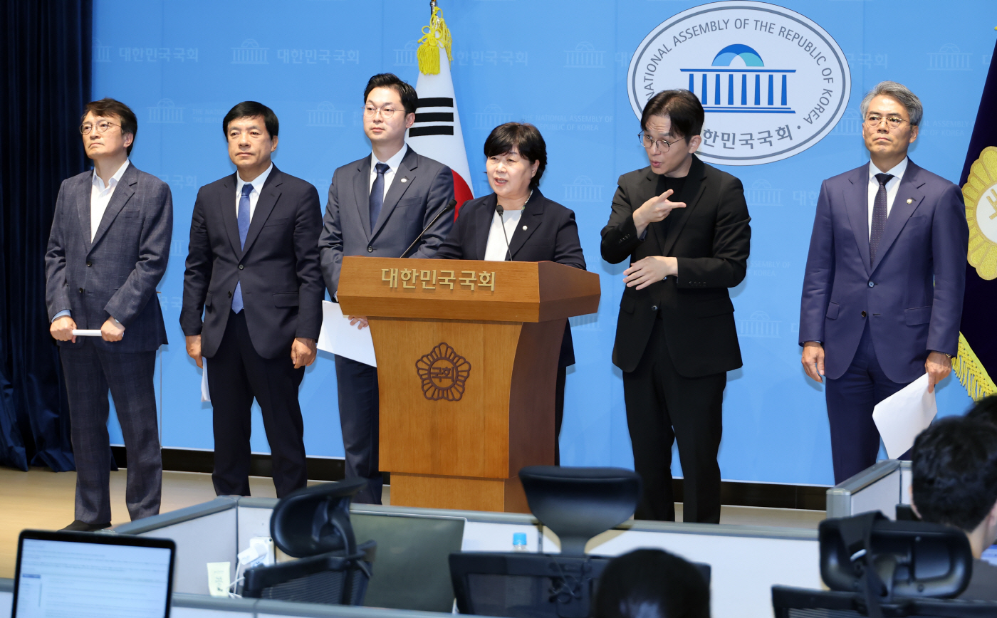조희대 대법원장 대법관 재제청 거부 관련 민주...<YONHAP NO-3745>