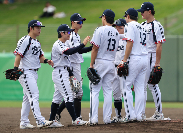 태국 상대로 18-1 콜드게임 승 거둔 한국