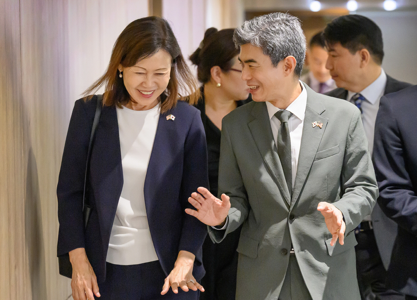 강신철 국방부 장관, 미셸 스틸 주한미국대사 접견<YONHAP NO-5397>