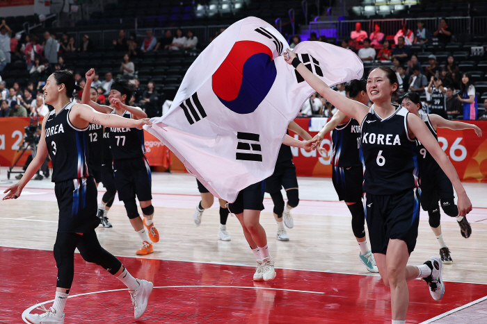 한국 여자 농구, 12년만에 아시안게임 금메달