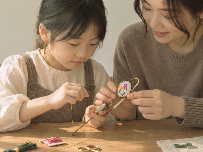 사진_라한호텔 전주 전통 자수 책갈피 원데이 클래스 사진