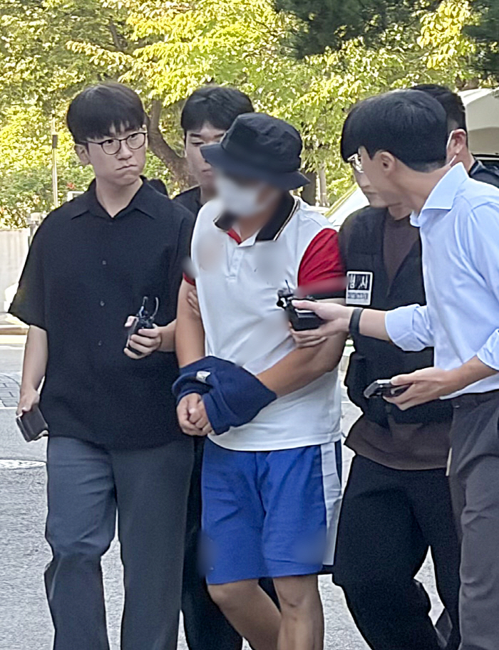 흉기들고 카페침입 시도 40대 남성 구속심사