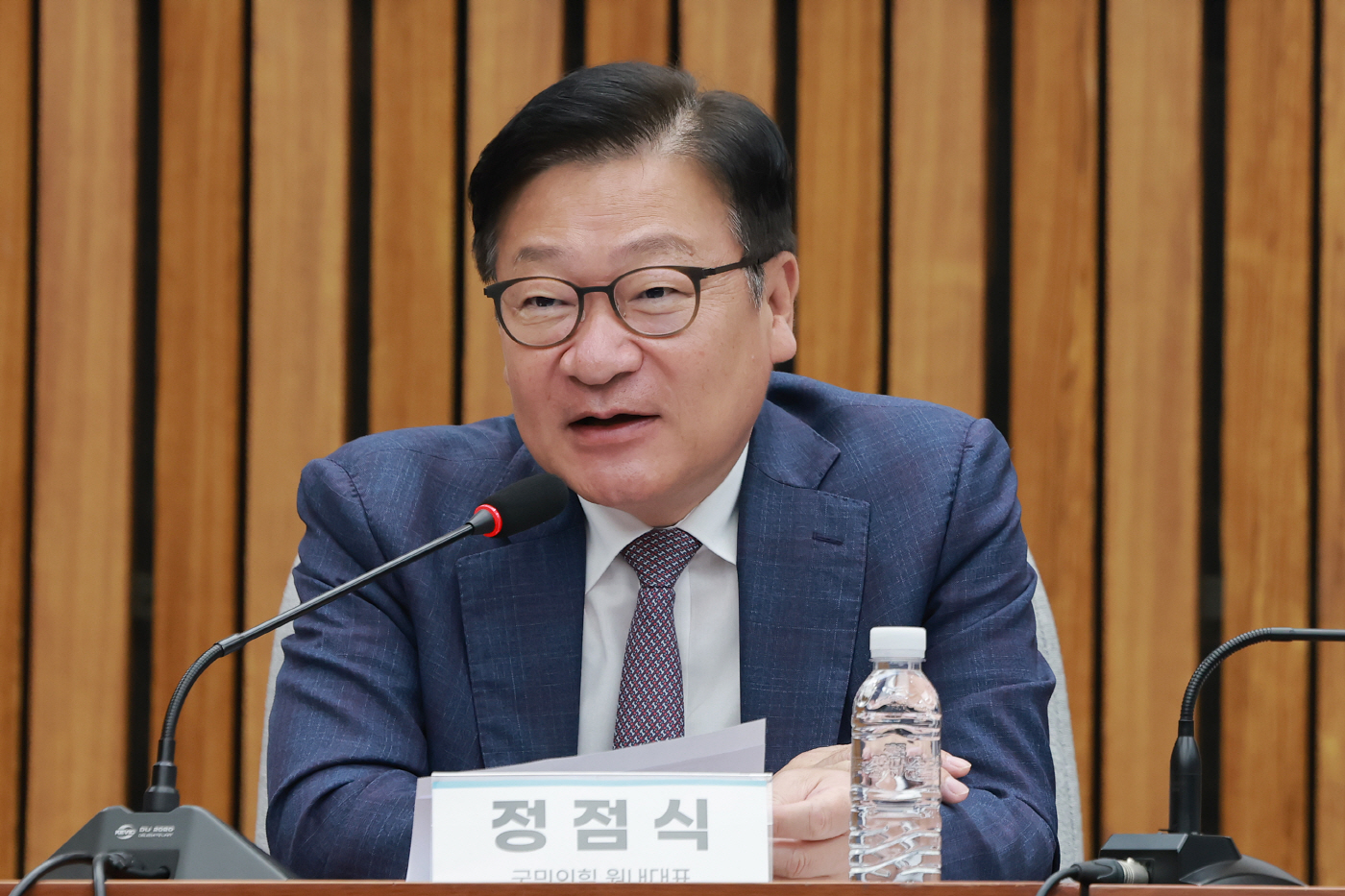 군 시설 중국산 전기차 출입 관련 토론회 참석한...<YONHAP NO-3733>