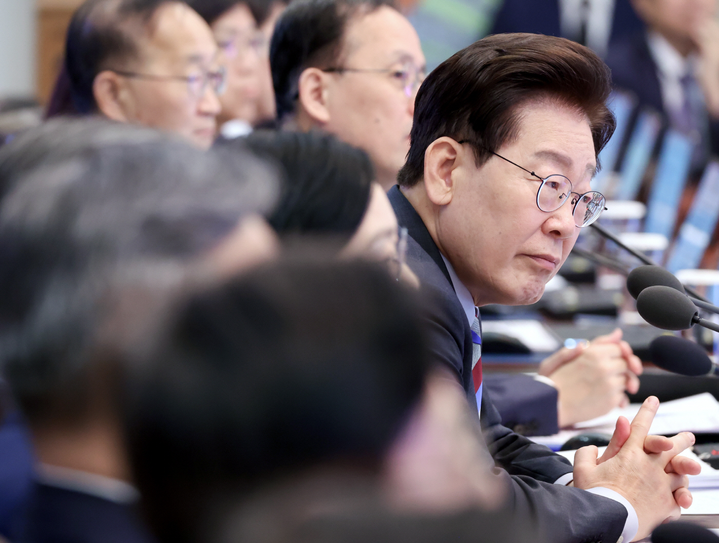 발언 듣는 이재명 대통령