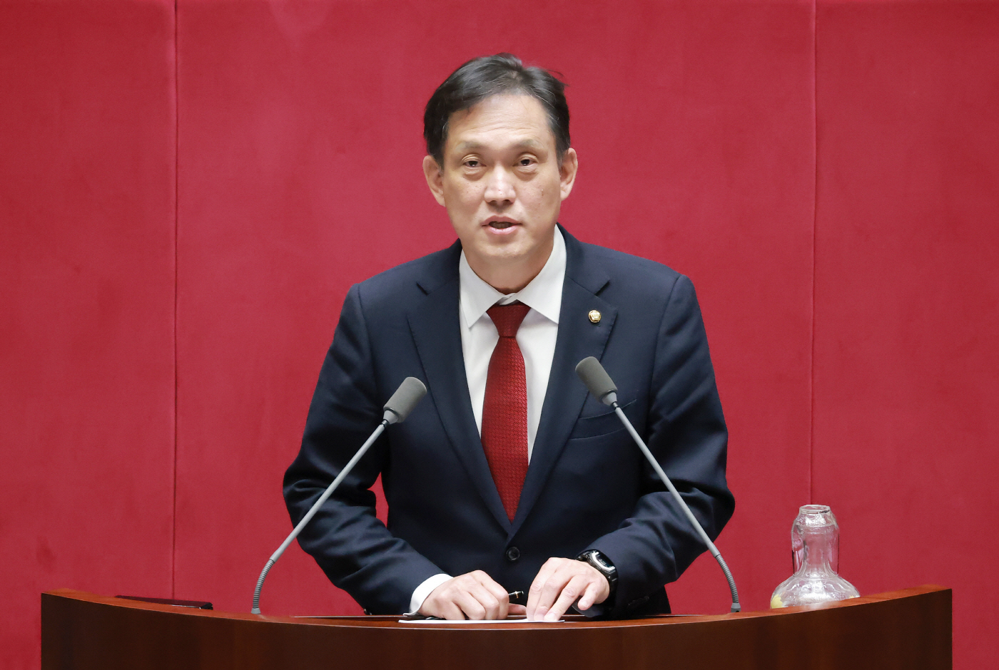 5분 발언 통해 본인 징계안 관련 입장 밝히는 국...<YONHAP NO-5487>