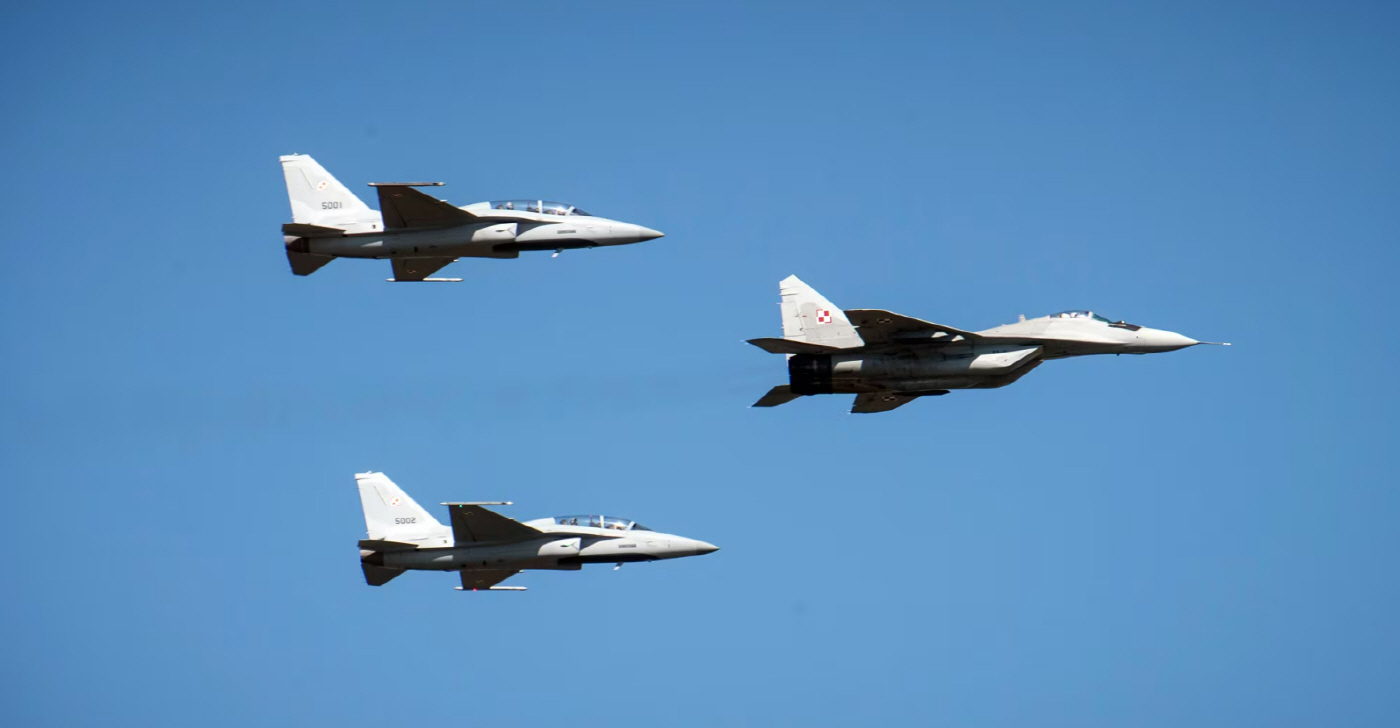 1005 FA-50 PL