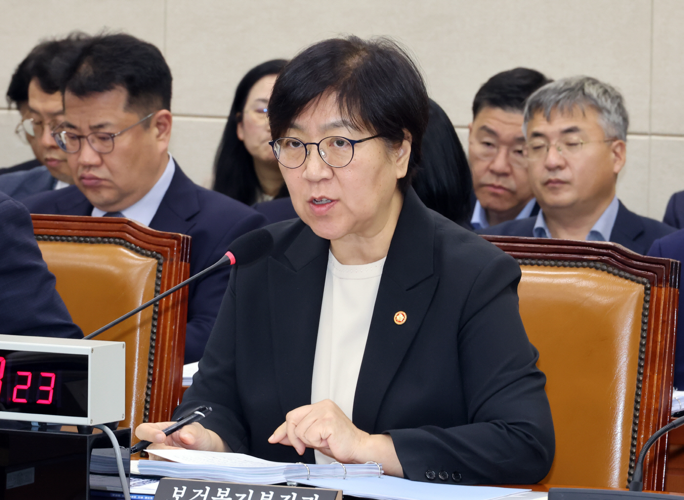 국감 답변하는 정은경 보건복지부 장관<YONHAP NO-4368>