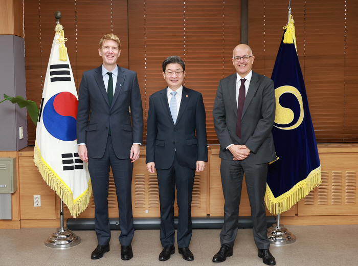 금융위_261012_금융위원장, SC그룹 CFO·CRO 면담_1