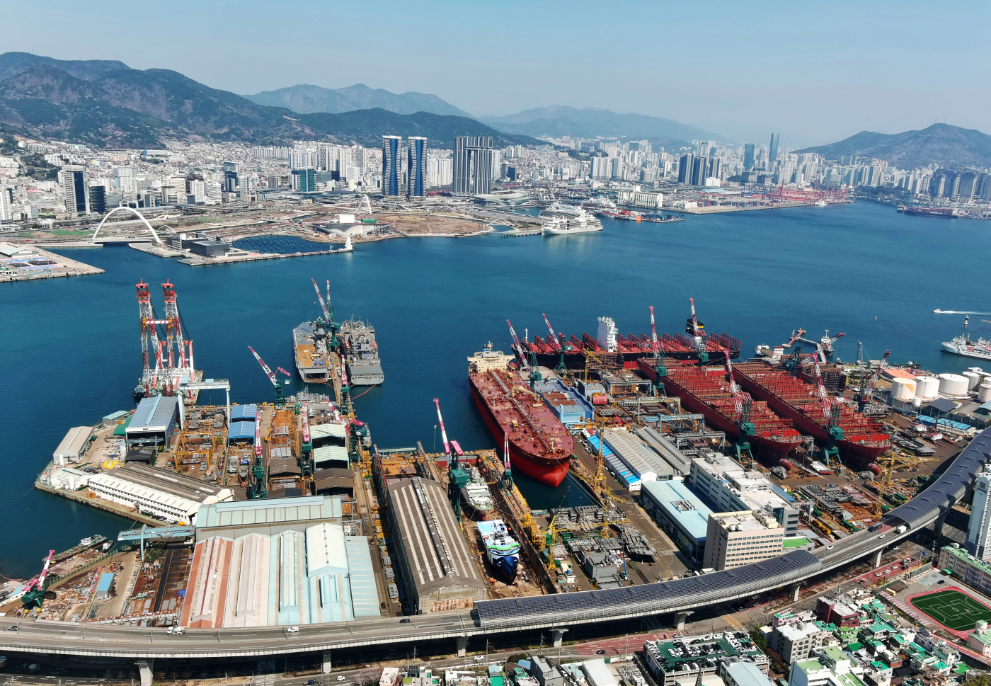 (사진) USNS 아멜리아 에어하트