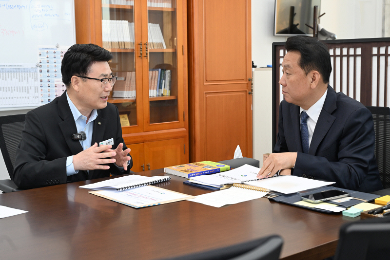 기획예산과(김원기 의정부시장, 국회 예결위원장에게 국비 등 지원 건의)2