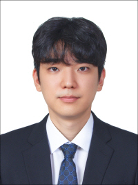정민훈 증명사진