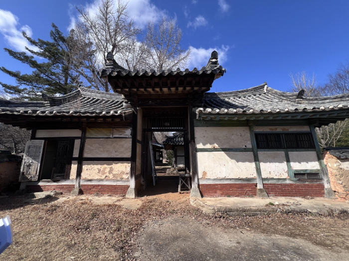 2.케이워터기술(주) 섬진강댐사업소, 임실 인재 육성에 장학금 기탁_박경수고택