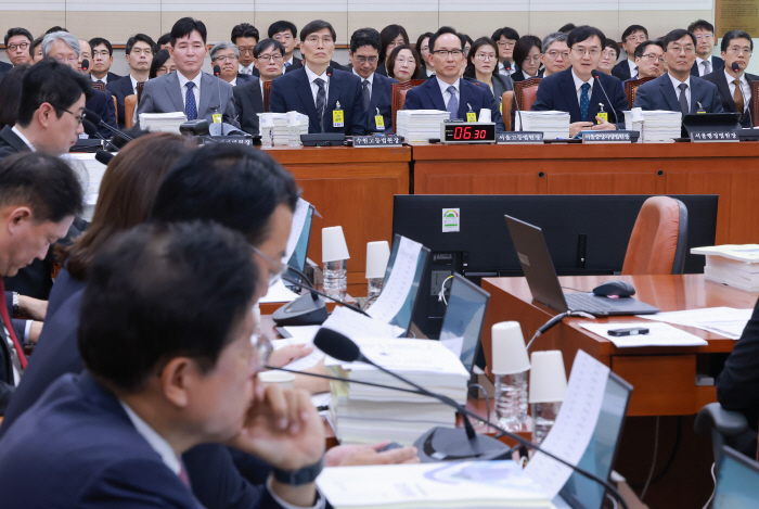 서울고법, 서울중앙지법 등 각급법원 국정감사<YONHAP NO-3769>
