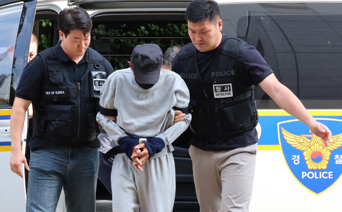 인천 흉기난동범 구속심사 출석<YONHAP NO-4701>