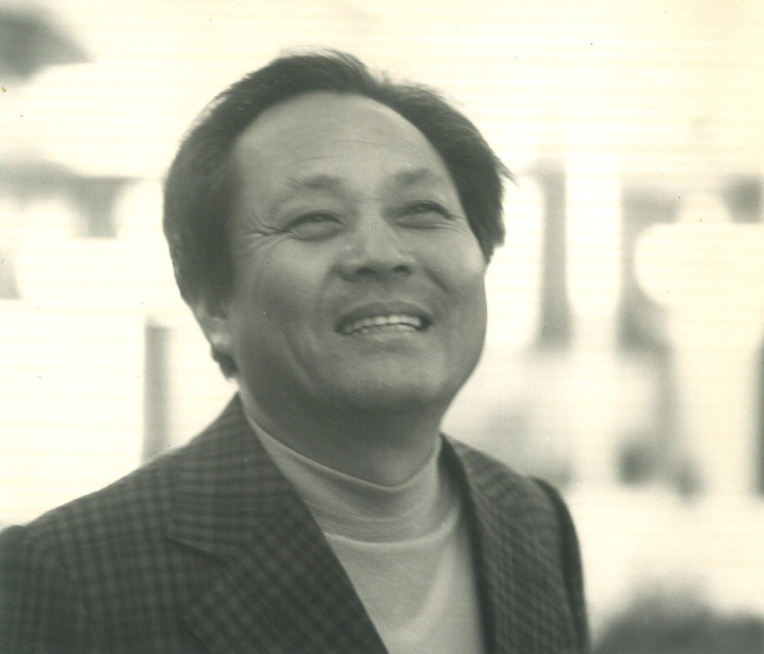 작가 프로필, 유족 제공 (1)