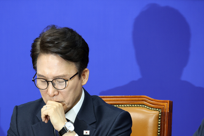 생각에 잠긴 김민석 대표<YONHAP NO-2816>