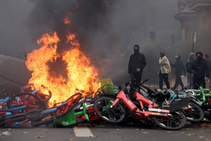FRANCE-PROTEST/ELECTRIC BIKES