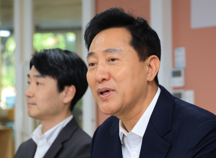 통합돌봄 관계자와 간담회 하는 오세훈 서울시장
