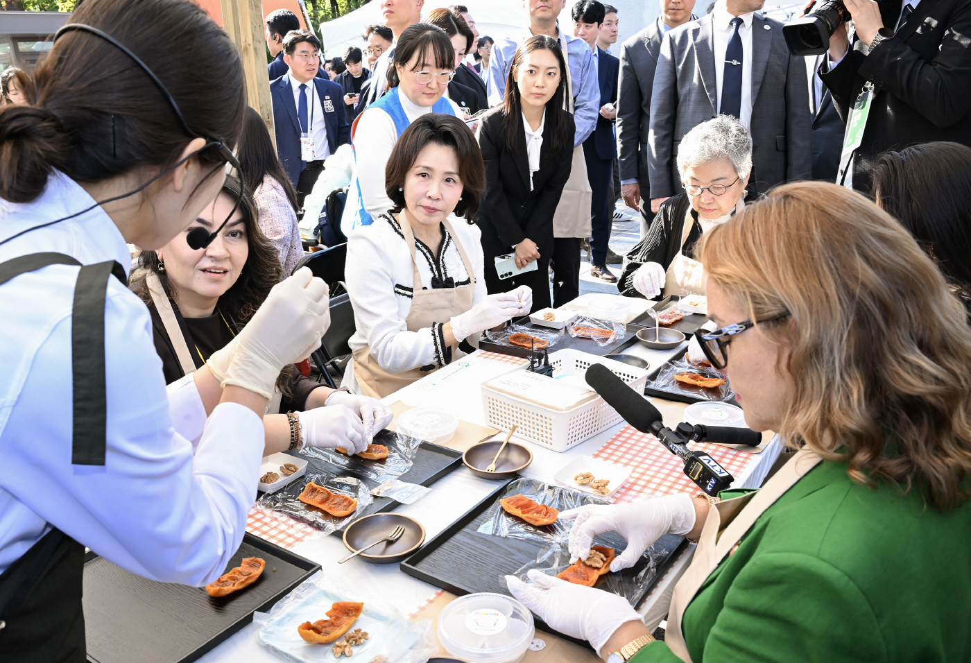 김혜경 여사, 한식대축제 방문