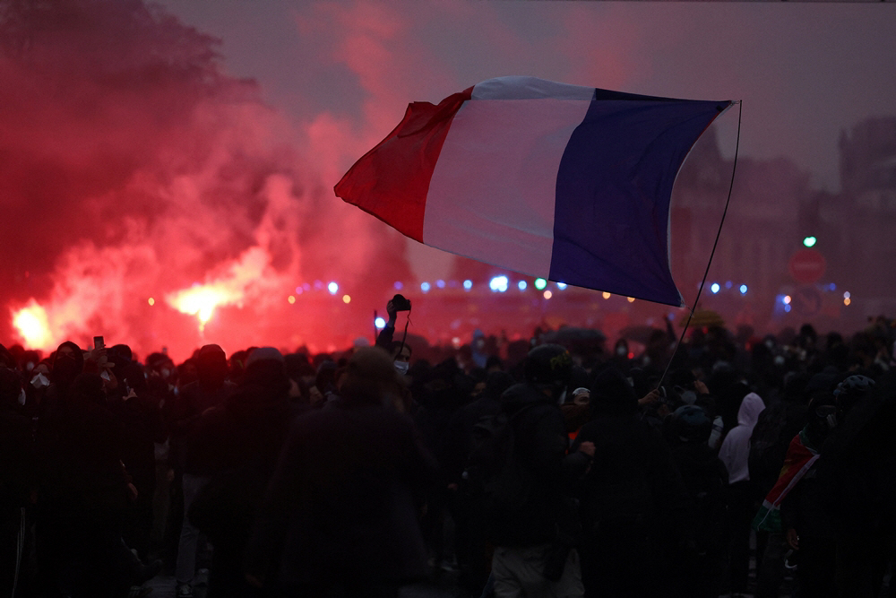 FRANCE-PROTEST/ <YONHAP NO-2042> (REUTERS)
