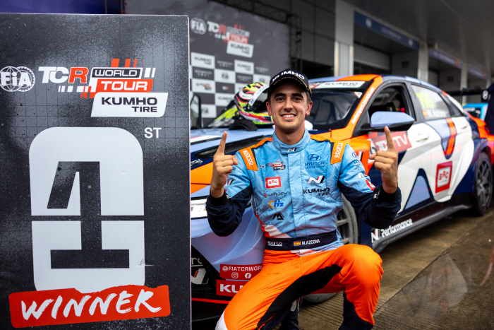 (사진자료 1) 현대자동차 '더 뉴 아반떼 N TCR', 2026 TCR 월드투어 7라운드 우승